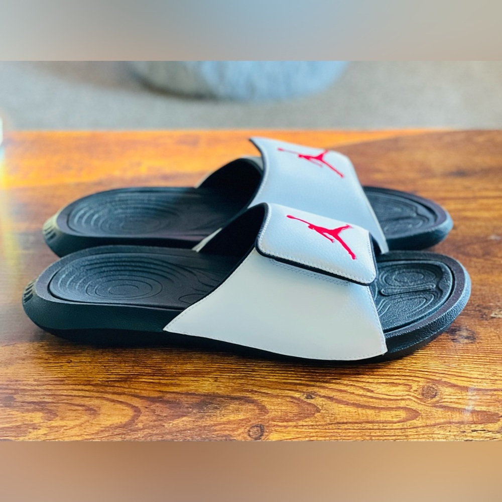 Jordan hydro 6 new in original box